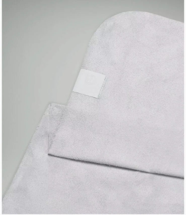 Lululemon towel 2025 small