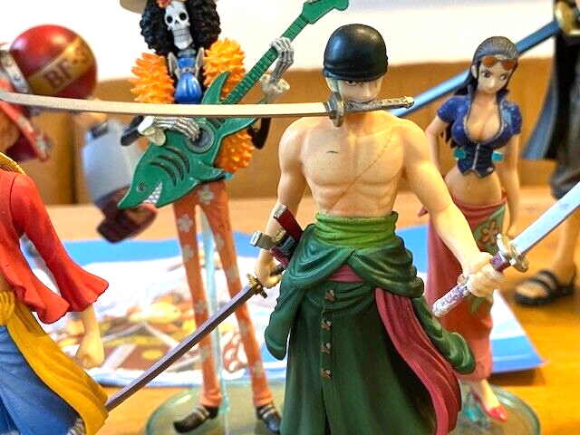 ワンピース フィギュア TRAFALGAR.LAW SHANKS 6体セット One Piece Figure Brook Shanks Trafalgar D. Water Law Red