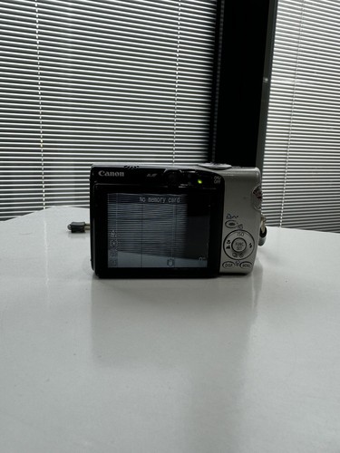 Appareil photo compact zoom numérique Canon IXUS 800 IS d'occasion