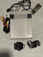 Nintendo NES Home Console with One Controller- Gray