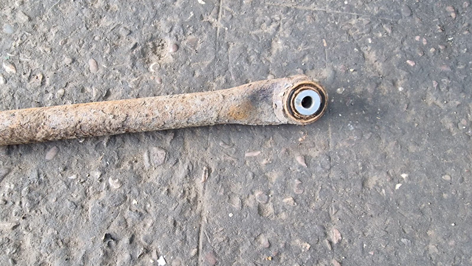 VIVARO TRAFIC PRIMASTAR 2001 2014 REAR AXLE TORSION BAR eBay