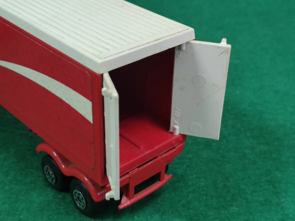 MATCHBOX SUPERKINGS K-31 K-17 PETERBILT COCA COLA CAMION RIMORCHIO TRUCK TIR '78 - Immagine 4 di 4