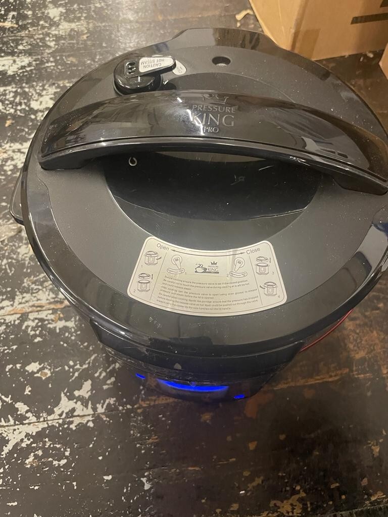 Pressure King Pro Pressure Cooker 5L USED RED COLOUR 12IN1 SELLER