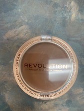 Revolution Ultra Cream Bronzer In Shade Light 6.7g