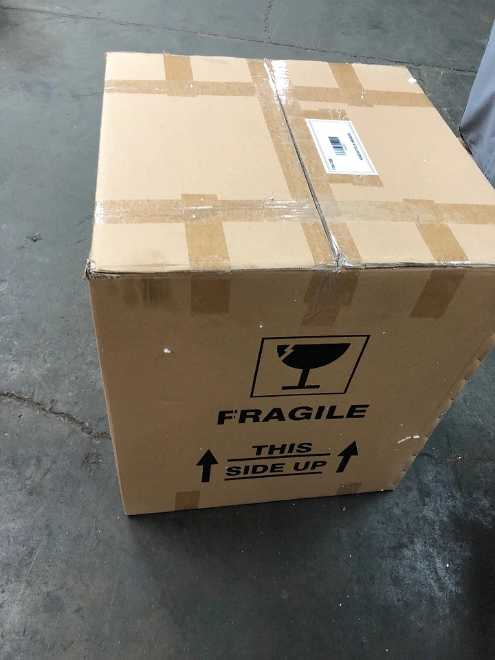 Mesa auxiliar Tessa central artesanal marrón 22" de caoba y ratán de NES Furniture  Foto 2 de 4