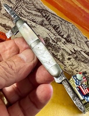 Antique J.S. HOLLER /A.W.P.& CO SAN FRANCISCO handle equal end pocket knife