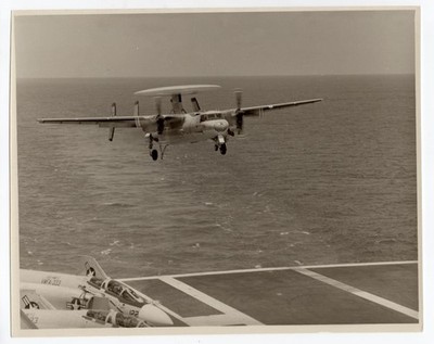 1976 Grumman E2-B Hawkeye AWAC VAW-116 CVN-68 USS Nimitz 8x10 Original Photo