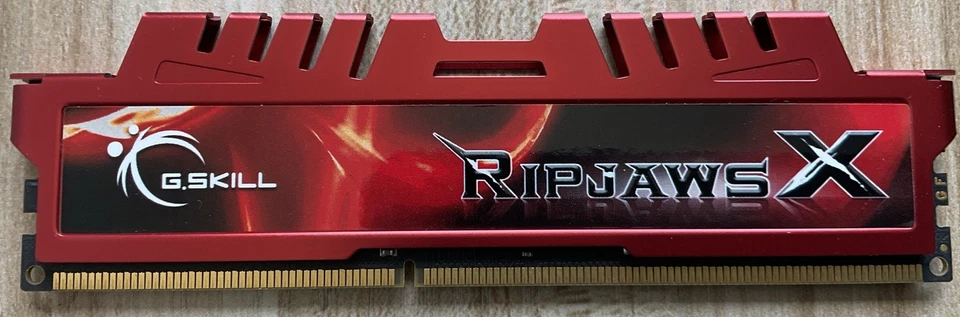 G.SKILL Ripjaws X 16 GB Desktop Memory, F3-12800CL10D-16GBXL - Image 2 of 2