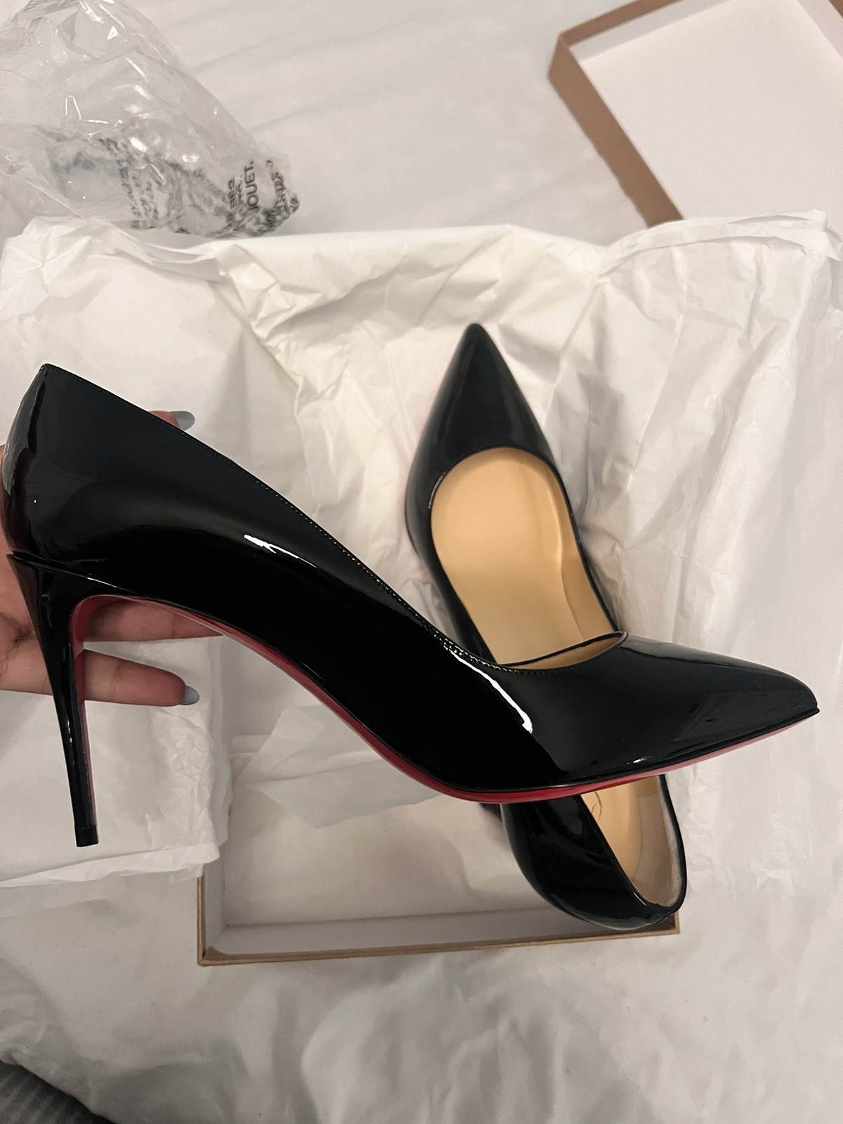 100% AUTH  WOMEN LOUBOUTIN PIGALLE FOLLIES BLACK 85 PATENT PUMPS/HEEL EU 40