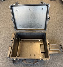 Pelican 1610M Waterproof Rolling Case without Foam