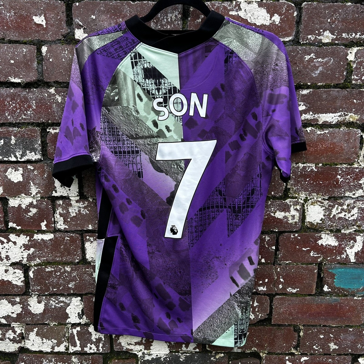 Tottenham Hotspur 2021-22 3rd Football Shirt SON Classic