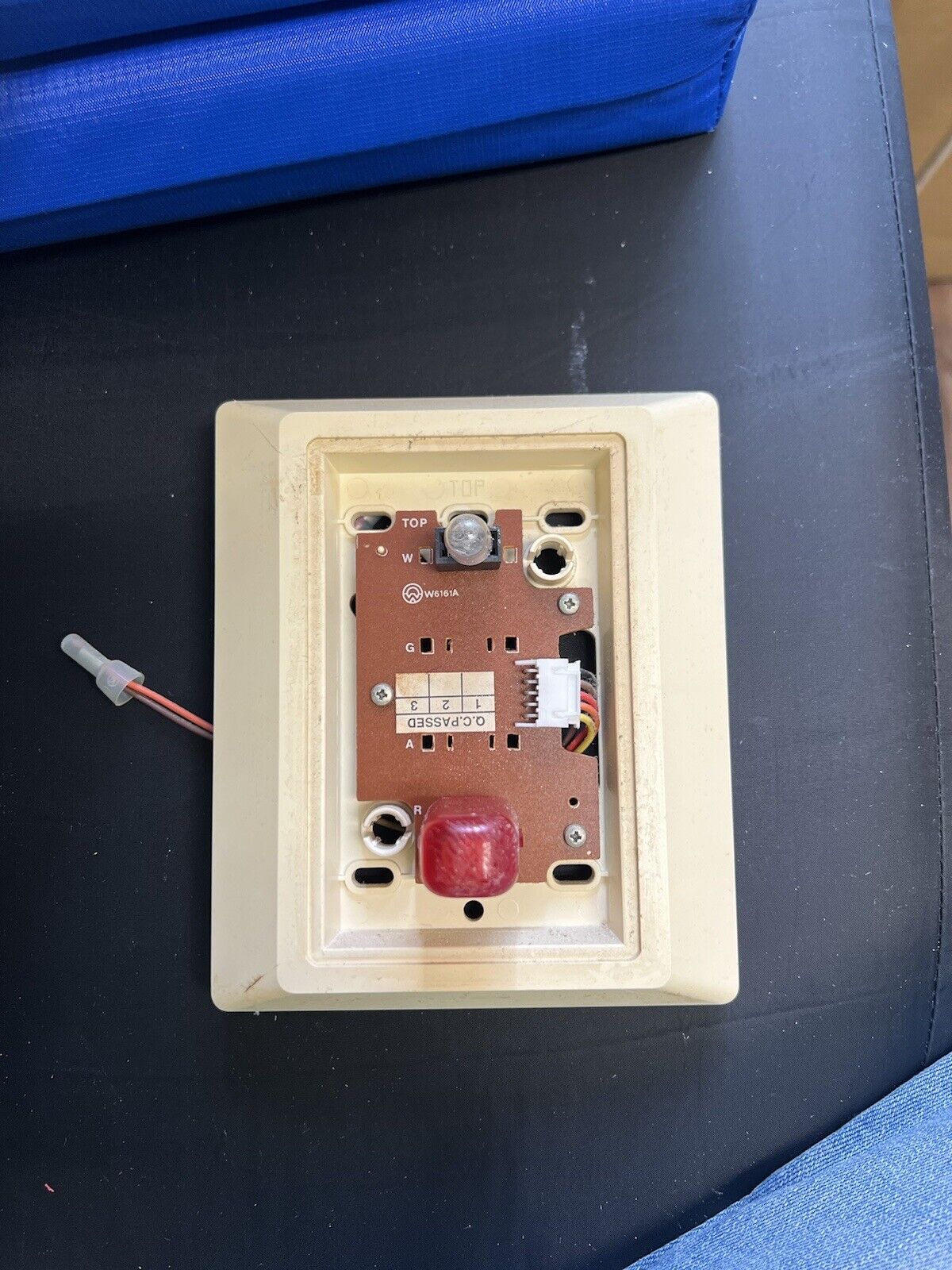 Picture 2 of 4