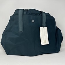 lululemon go getter padded weekender bag 34l BIS 'The Duffle' in Dusty Blue WHAT'S IN MY DANCE BAG