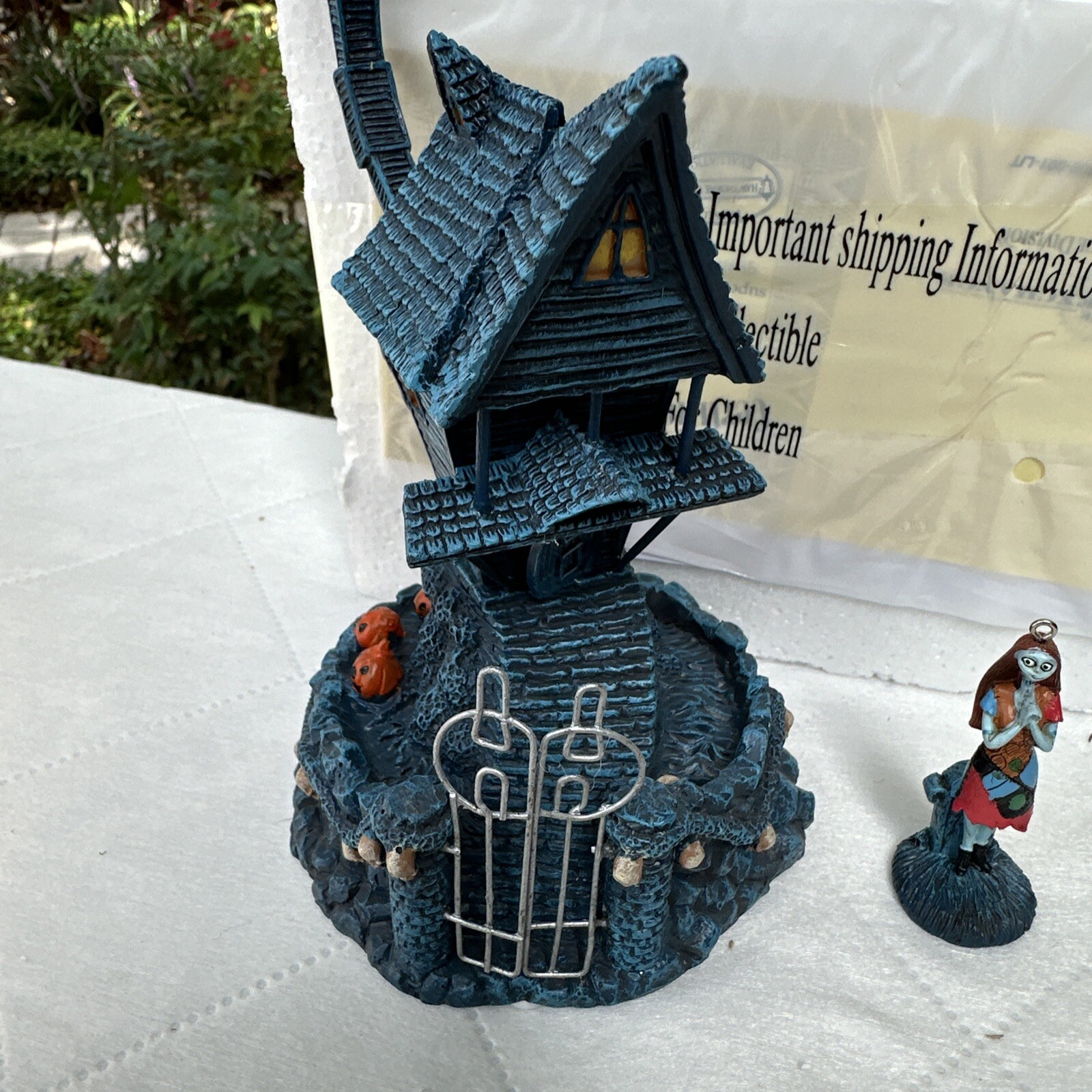 Picture 2 of 8