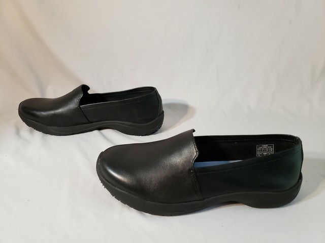slip resistant flats