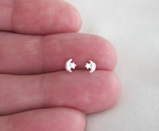 Sterling Silver 5mm Moon and star tiny post stud earrings.