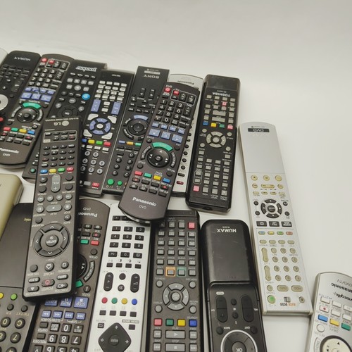 x 65 Joblot di telecomandi rotti inc. panasonic, sony, humax, LG, samsung + altro - Foto 2 di 8