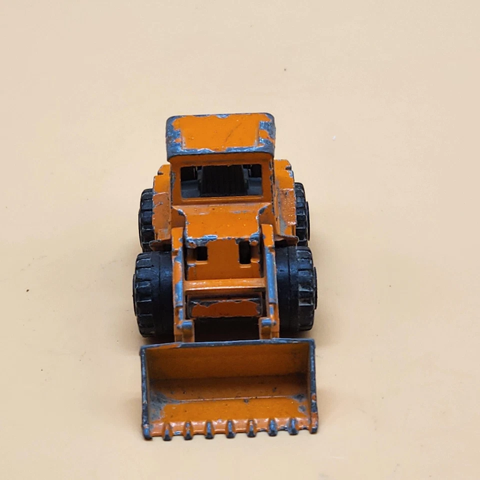 Vintage Majorette France Diecast Front Loader Tractor Construction Vehicle Toy - Image 2 of 4