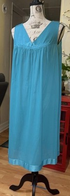 Vintage Vanity Fair nightgown XL Aqua Blue