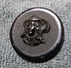 Vintage Antique Pressed Horn Carved Picture Button FRENCHMAN Paris Back — photo 3