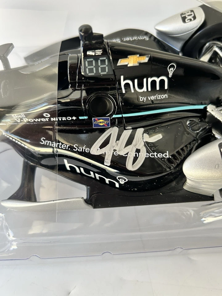 Greenlight 1:18 Verizon 2# Josef Newgarden 2017 Champion INDY (AUTOGRAPHED) Car - Image 3 of 4