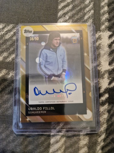 Ubaldo Fillol Auto 25/50 Topps Argentina Focus 2025