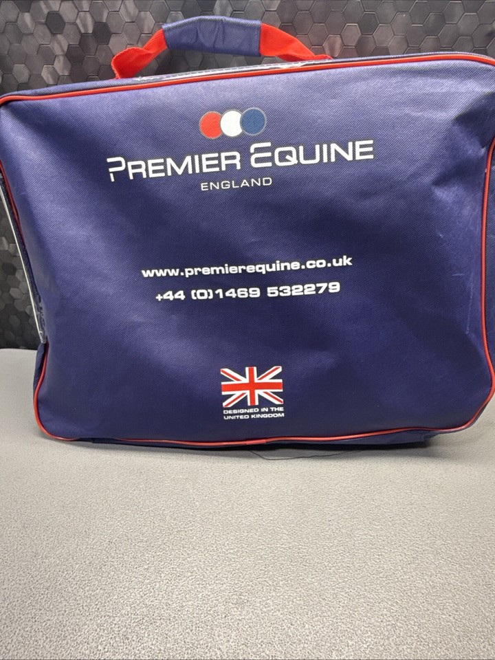 Premier Equine ] Tapis de selle Saltare Close Contact GP/Jump Square Bordeaux