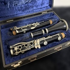 Buffet Crampon Clarinet B12 with case Maintainance Needed