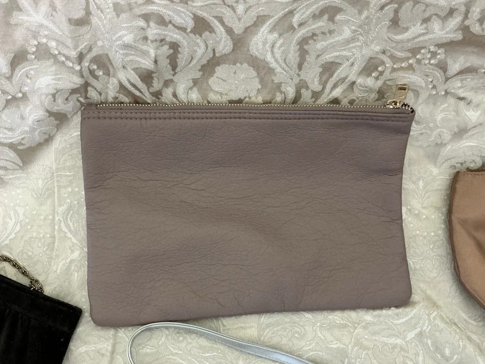 Set Of Fourth Vintage Hand Bags - Image 3 of 4