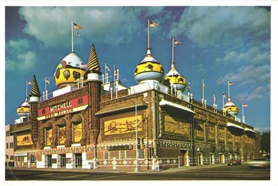 Mitchell SD South Dakota Corn Palace 1983 Chrome Postcard Unused