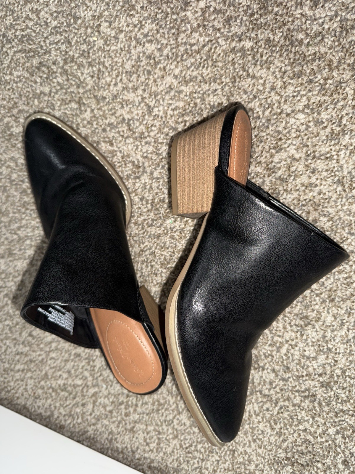 Universal Thread Black Pointed Toe Block Heel Mul… - image 1