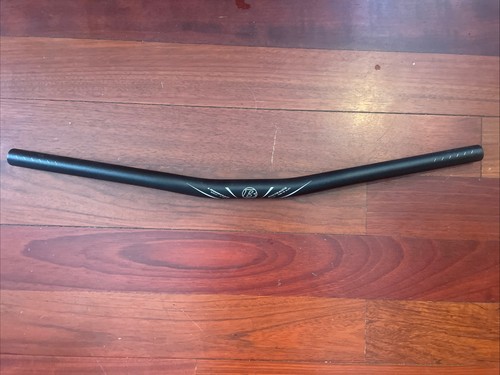 New-Old-Stock BONTRAGER LOWRIDER HANDLEBAR • 25.4mm Clamp x 600mm x 9º Bend. - 第 1/3 張圖片