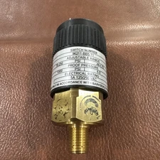 BARKSDALE 96211-BB5-T1 PRESSURE SWITCH *D5
