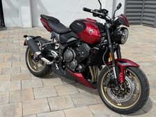 2026 Triumph Trident 800 Carnival red 