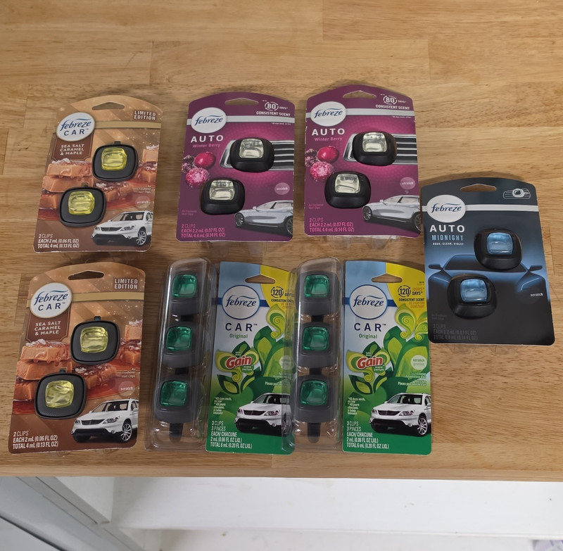 Febreze CAR Vent Clips 2-Pack Gain Original, Winter Berry, Midnight