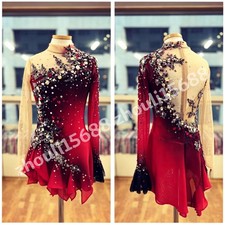 The skating skirts for the figure skating performances can be customized.