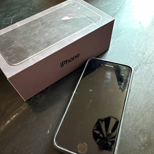 Apple iPhone 8 1,64 GB Schwarz Smartphone mit Originalverpackung
