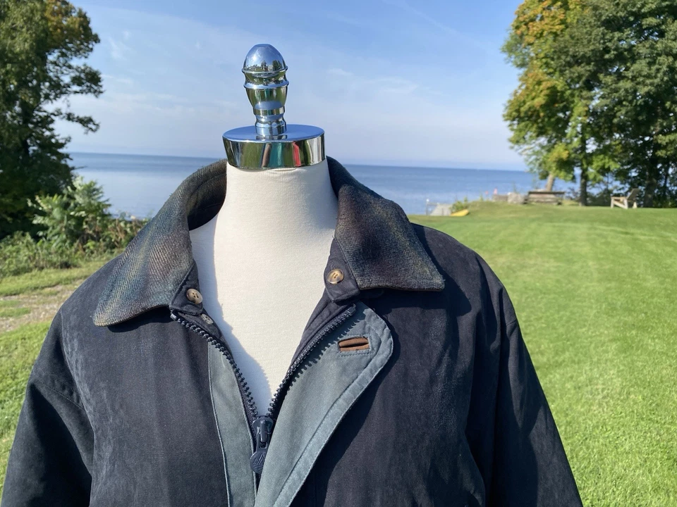 Rainforest Black Down Jacket Men’s Size Medium Removable Leather Collar - Image 4 of 4