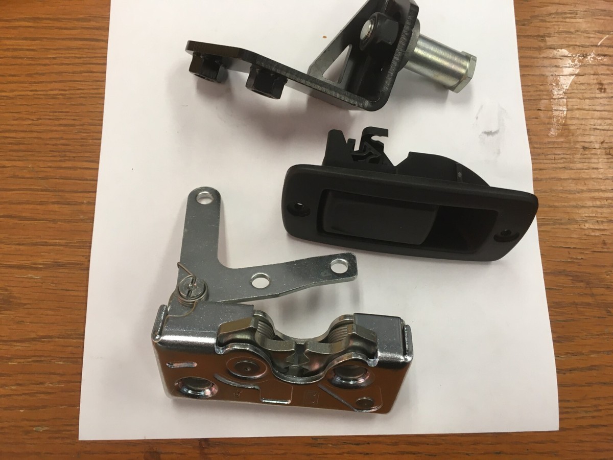 Can Am left hand door latch kit Part # 703500915. Never installed