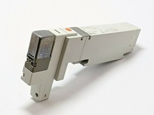 SMC VQ2100N-51 Pneumatic Solenoid Valve 4 Way