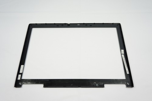 HD269 - Dell D620 LCD Bezel - Picture 2 of 2
