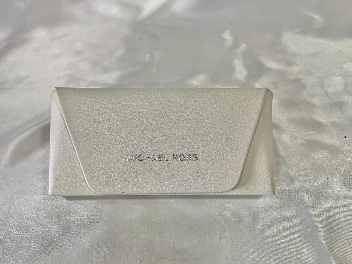 Michael Michael Kors Sunglass eyeglass case 51wU2DHI3SL._AC_UY900_.jpg main image 3