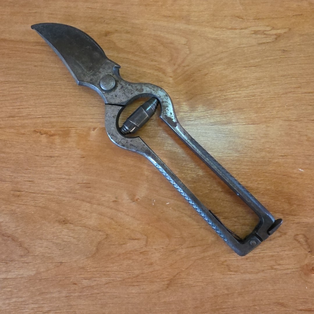 Vintage Allied Italy Forged Steel Pruneing Shears Volute Spring Pruners Garden 