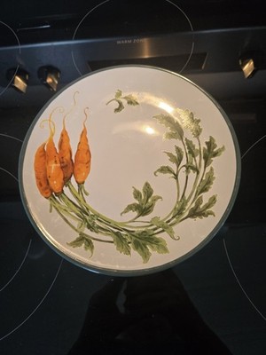 '' THE CELLAR ''  STONEWARE PLATE, CARROT MOTIF, 9''  GREAT CONDITION  - 3 AVAILABL