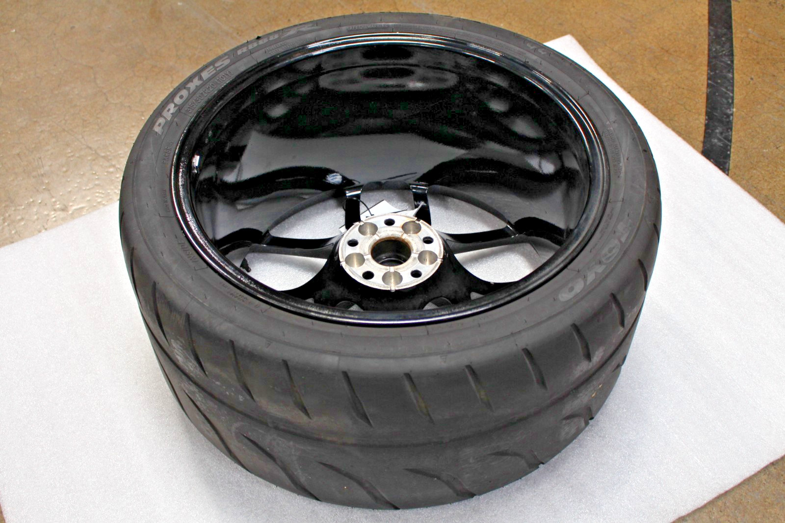 McLaren 720S, Rear Wheel, Scratches, Used