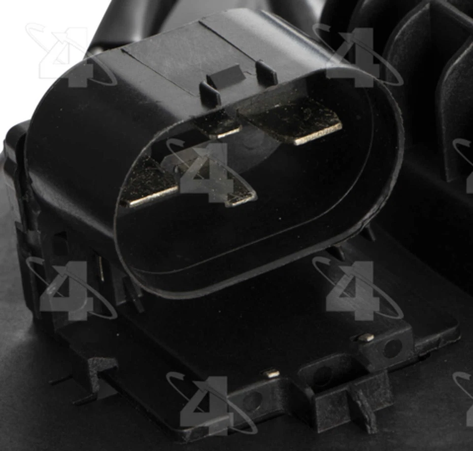 Conjunto de ventilador de radiador. Se adapta a Chevrolet Trax 2015-2018 cuatro estaciones Foto 3 de 3