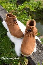 Brown Suede Leather Fringed Minnetonka Moccasin Booties Women's Size 8.5 Boho