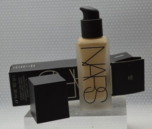 NARS All Day Luminous Weightless Foundation 1 oz / 30ml - Picture 43 of 62
