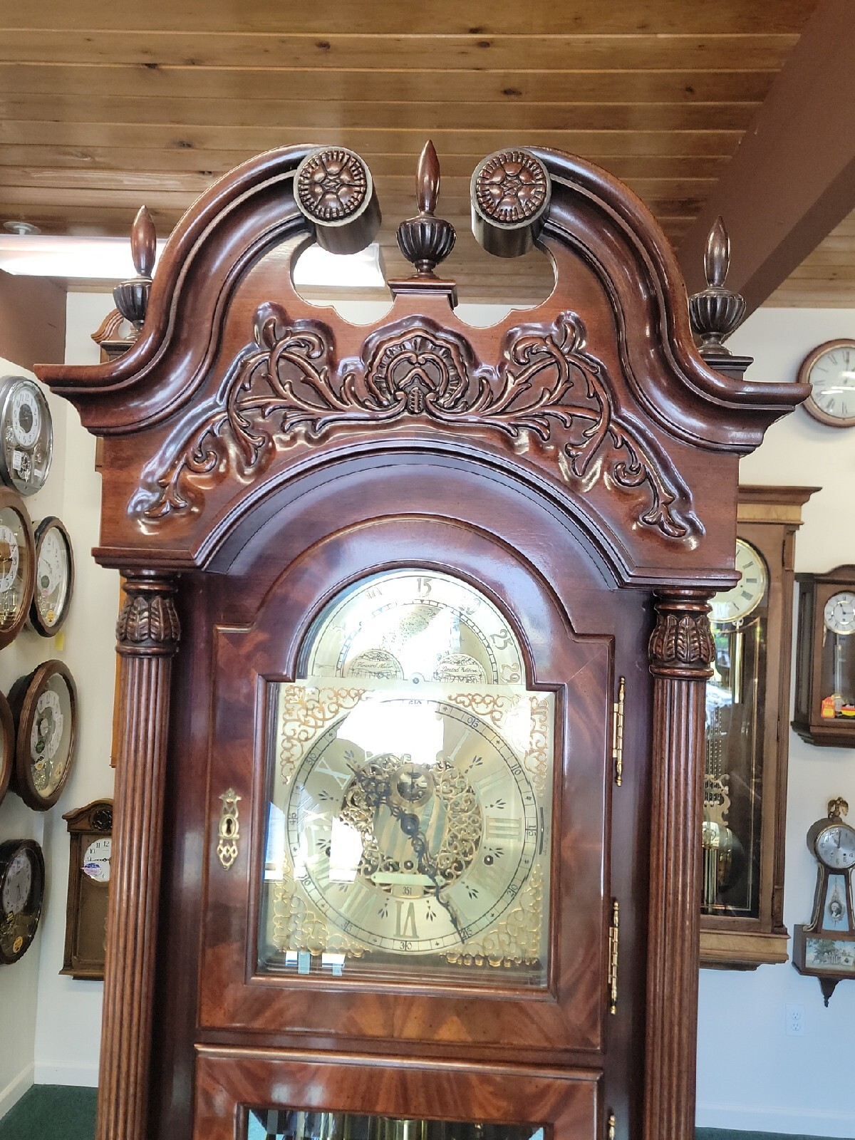 Howard Miller Limited Edition Grandfather Clock Charleston Manor 610