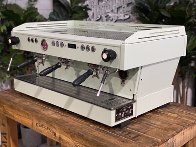 LA MARZOCCO LINEA PB 3 GROUP ESPRESSO COFFEE MACHINE MATCHA GREEN COMMERCIAL BAR